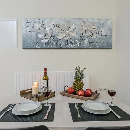 Hermes Luxury - Naxos Center