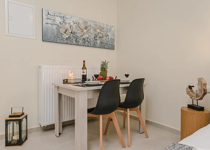 Hermes Luxury - Naxos Center * Naxos City